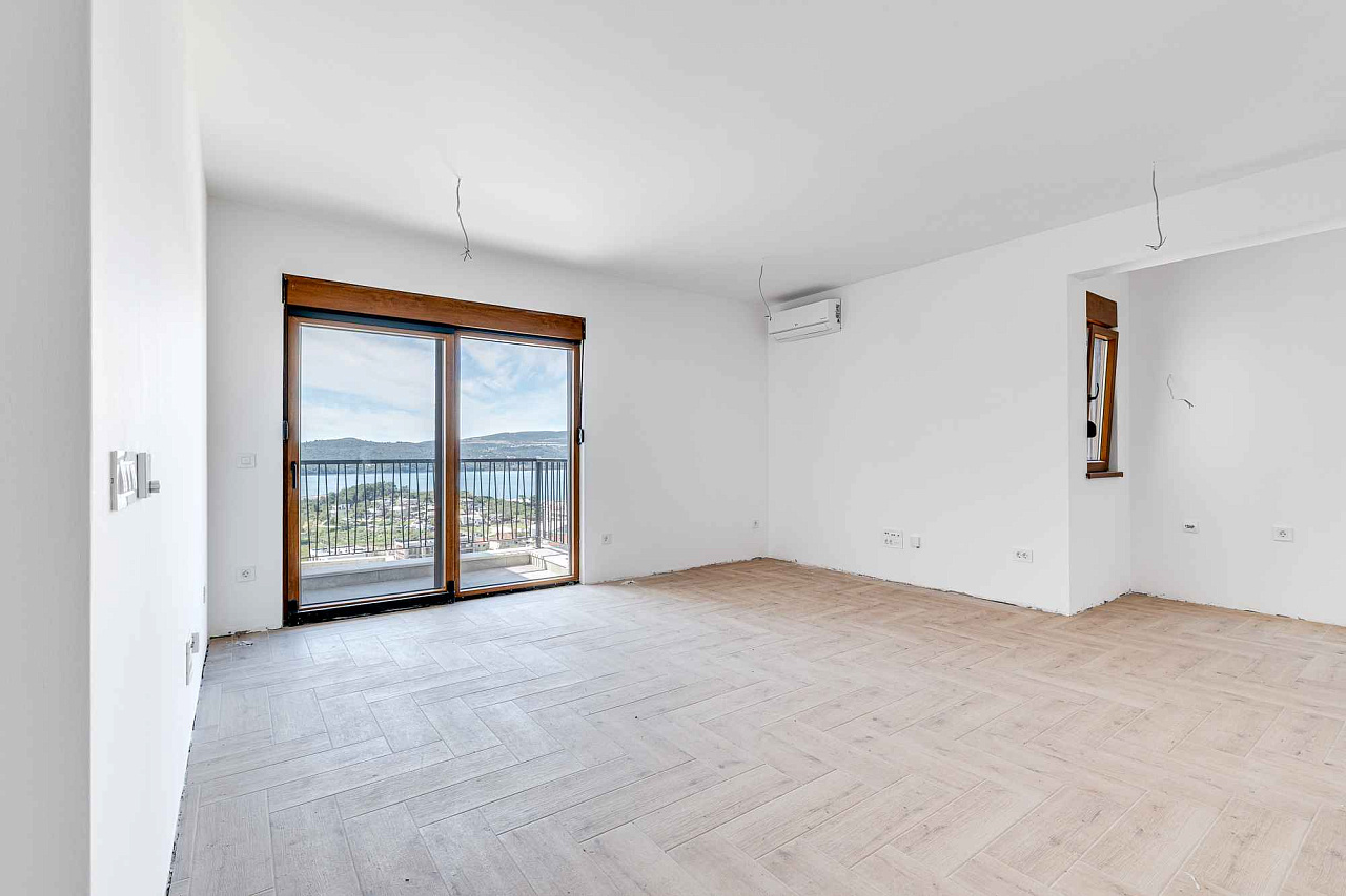 Wohnungen in einem neuen Komplex in Tivat